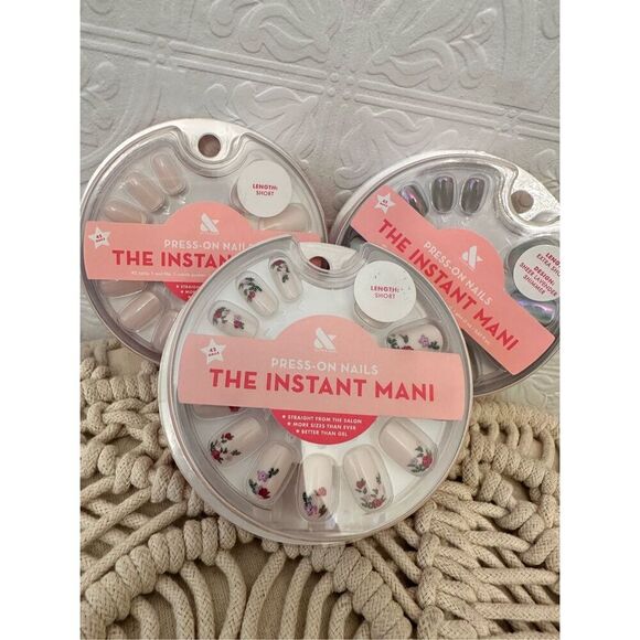 Olive & June The Instant Mani 3 Pack of Press on Nails Size Short/Extra Short - Picture 1 of 4